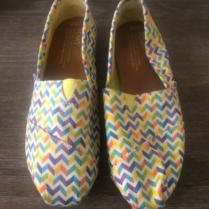 Toms multi color